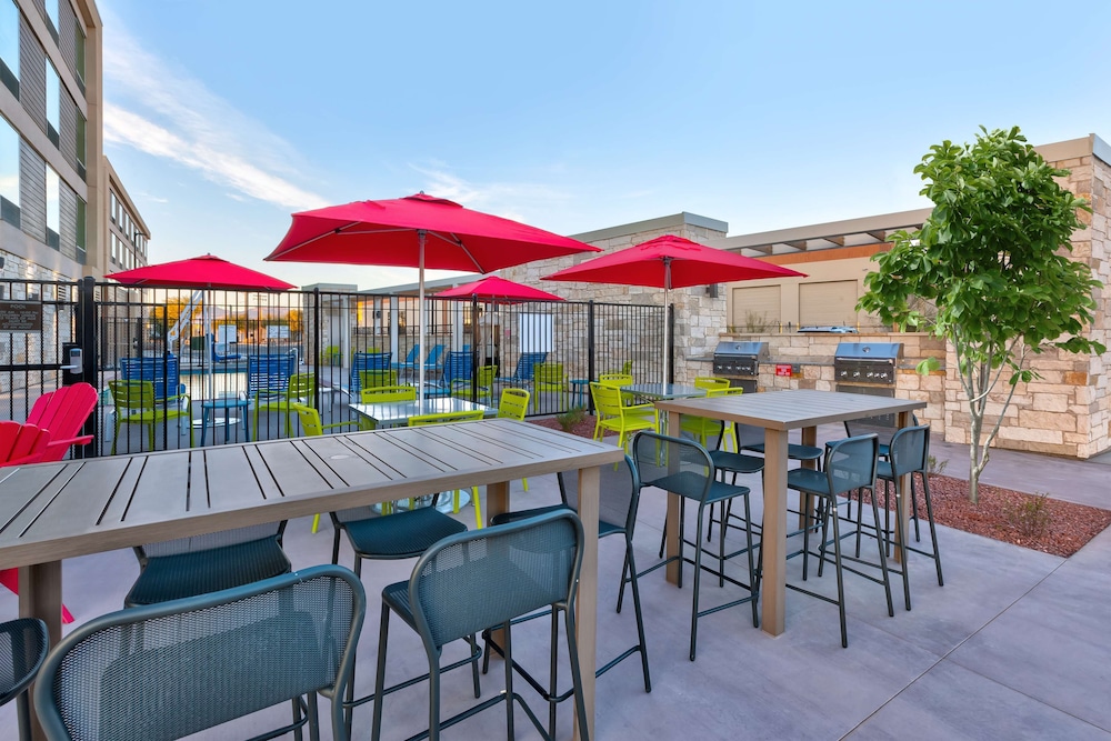 home2 suites by hilton tucson airport