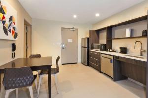 home2 suites by hilton tucson airport