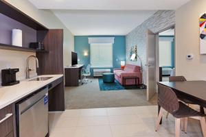 home2 suites by hilton tucson airport