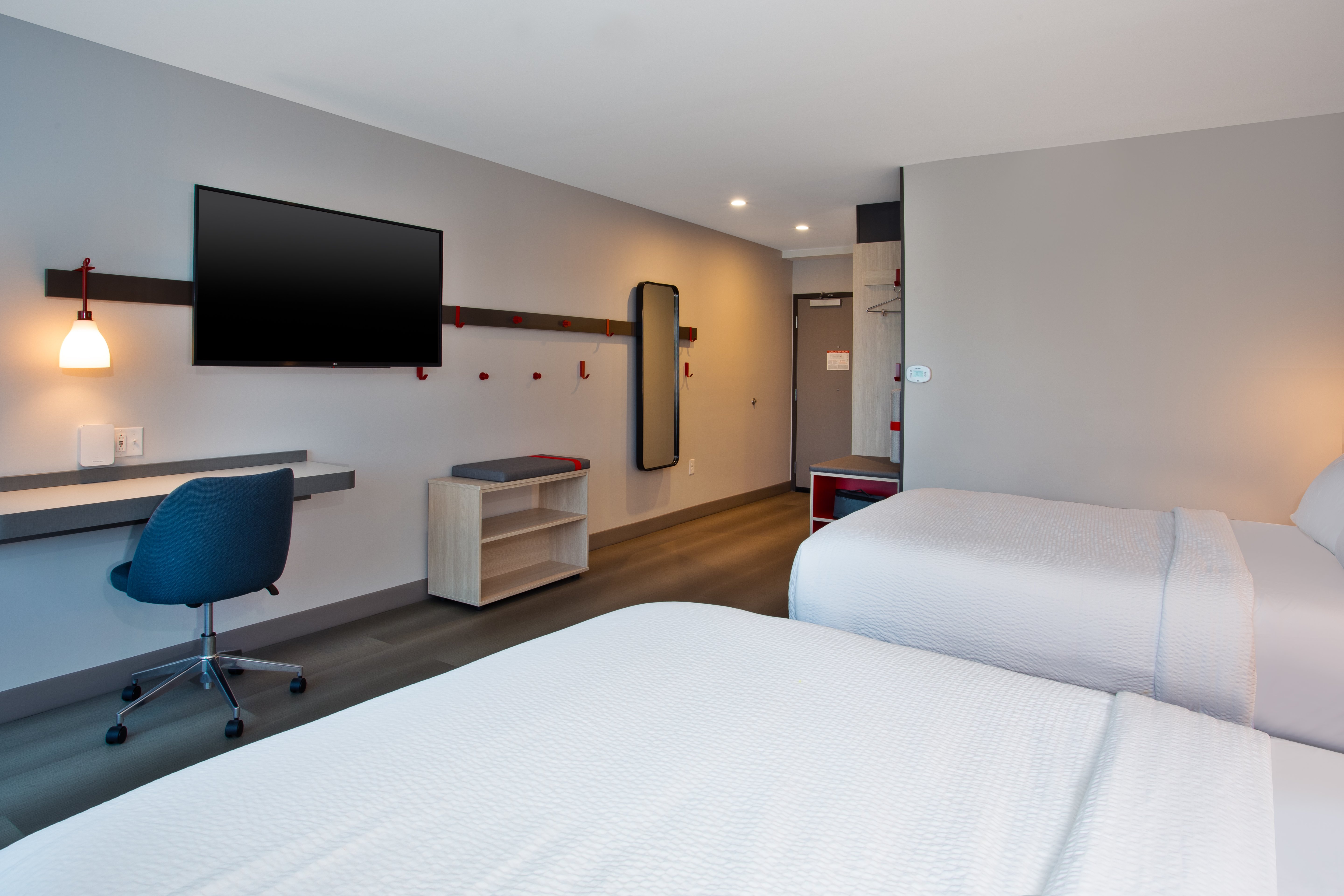 avid hotel detroit warren an ihg hotel