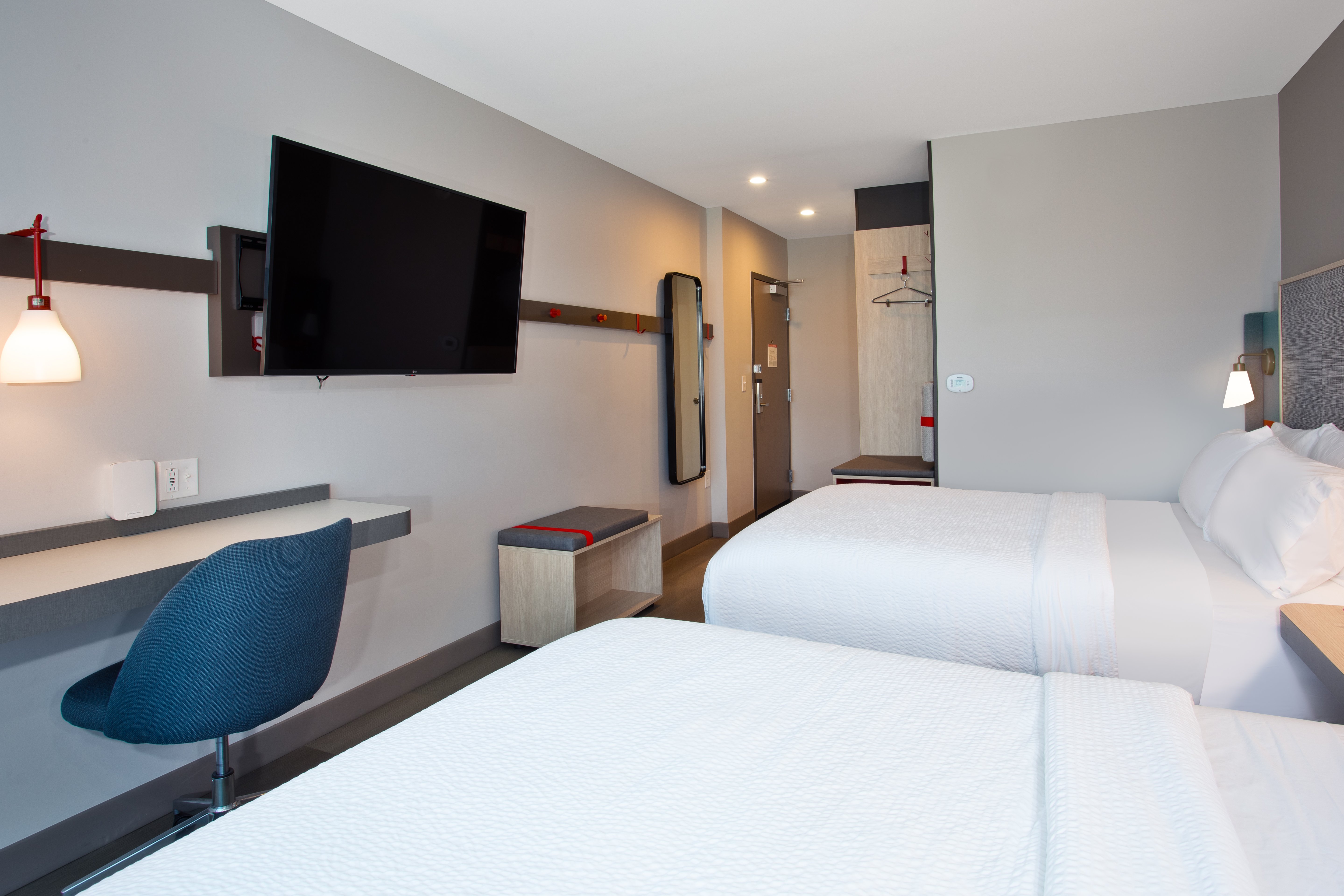 avid hotel detroit warren an ihg hotel