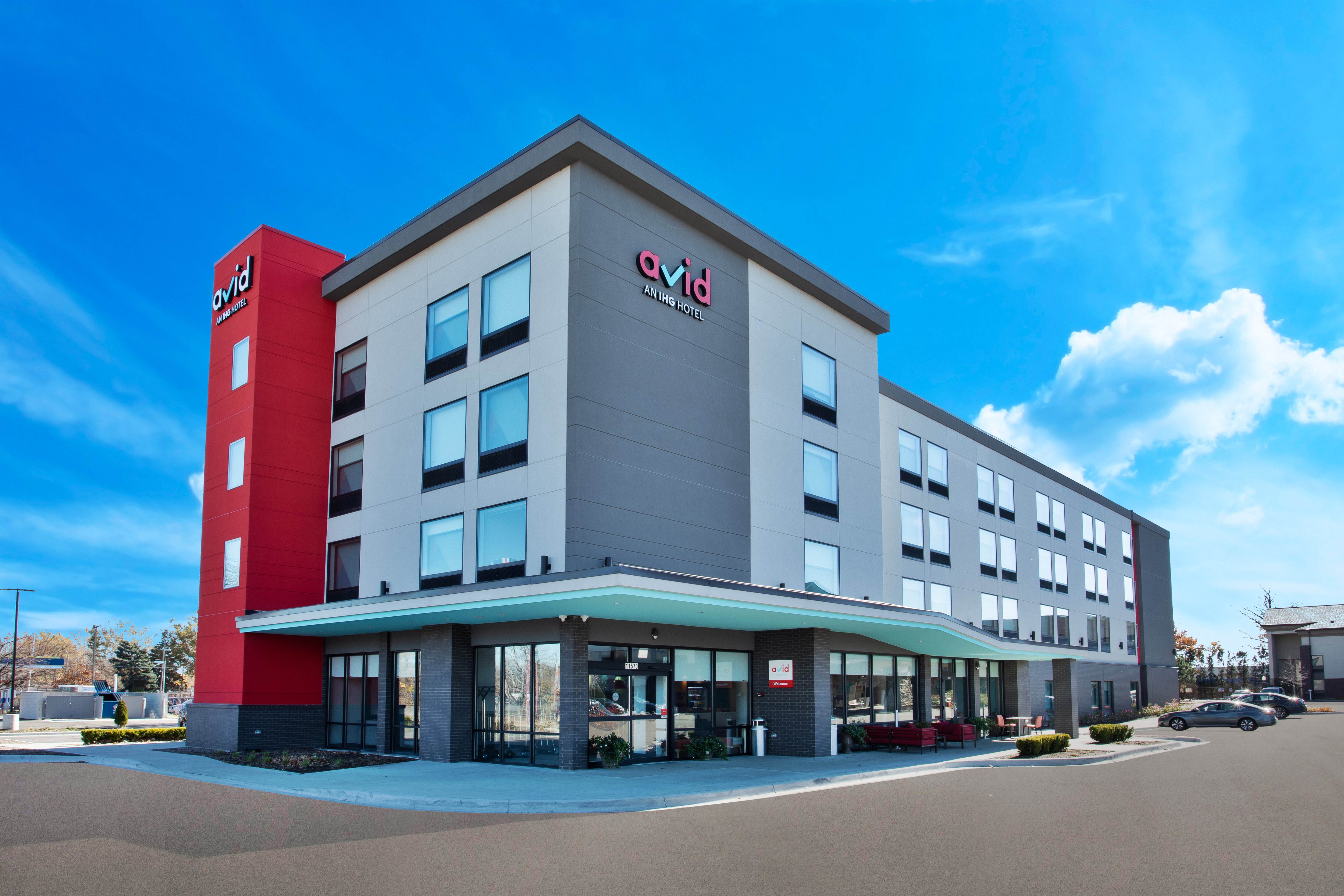 avid hotel detroit warren an ihg hotel