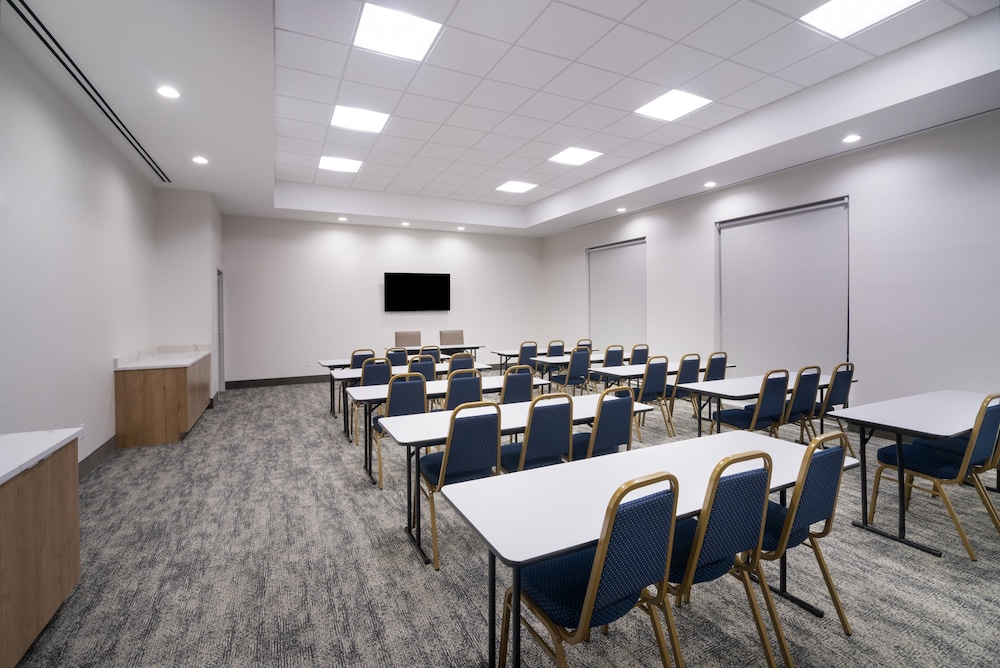staybridge suites louisville expo center an ihg hotel
