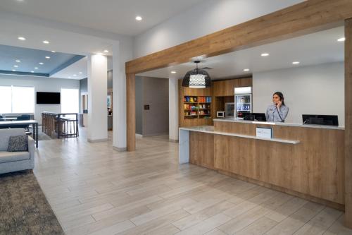 staybridge suites louisville expo center an ihg hotel