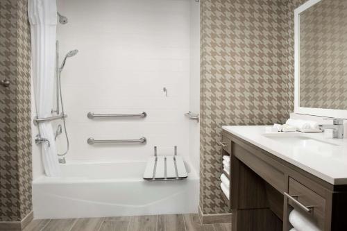 home2 suites by hilton tampa westshore airport fl