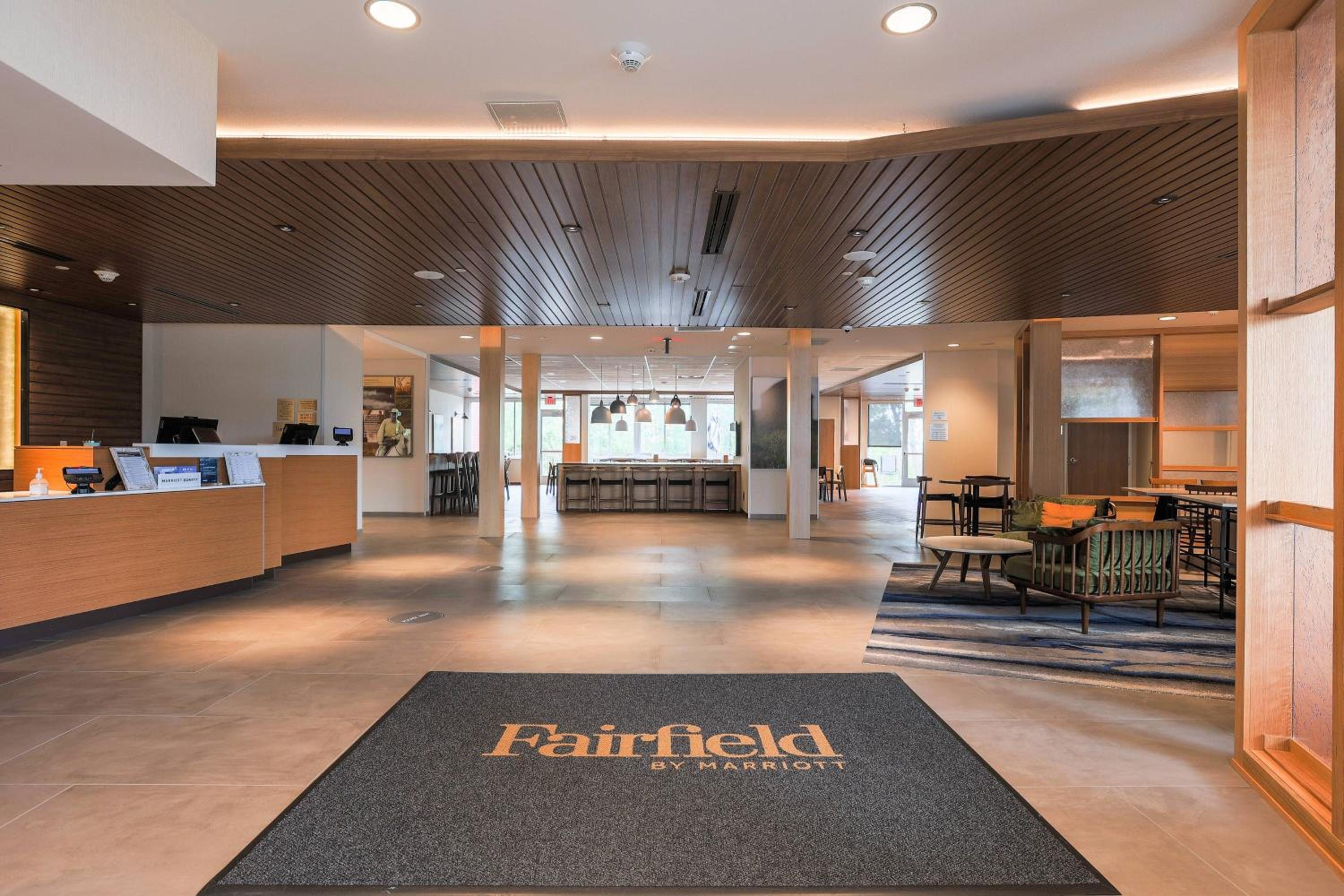 fairfield inn and suites by marriott marquette