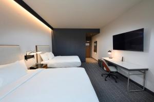 courtyard by marriott charlotte waverly