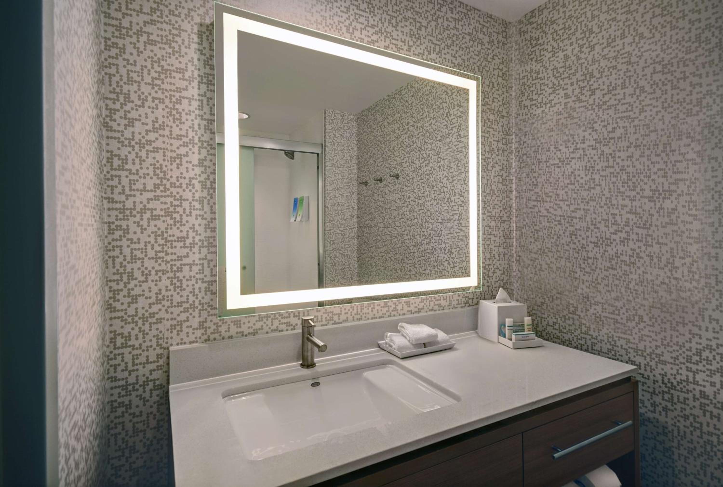 home2 suites by hilton atlanta airport north
