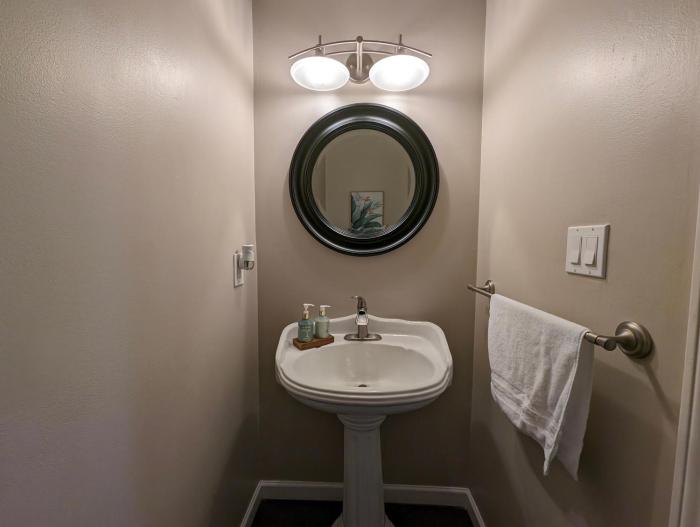 colony suite