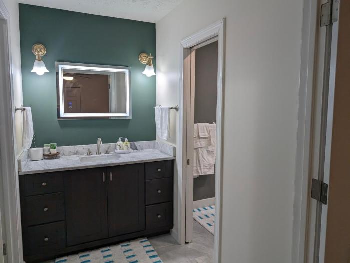 colony suite