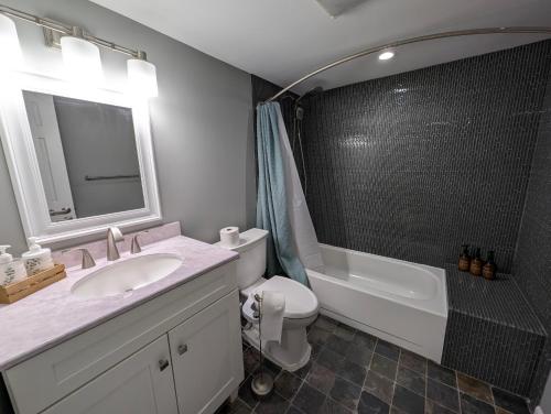 colony suite