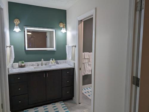 colony suite