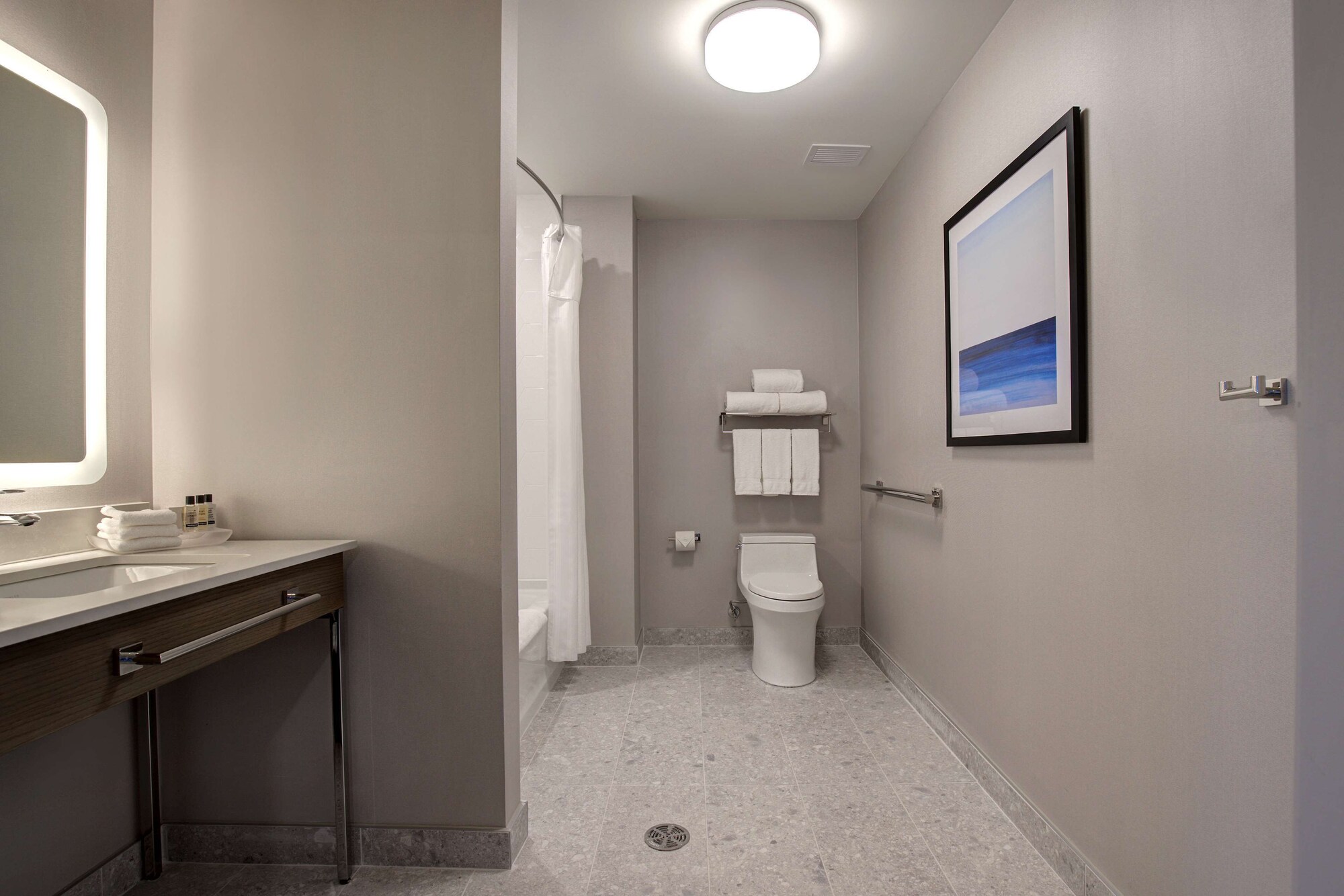 hampton inn by hilton montreal downtown