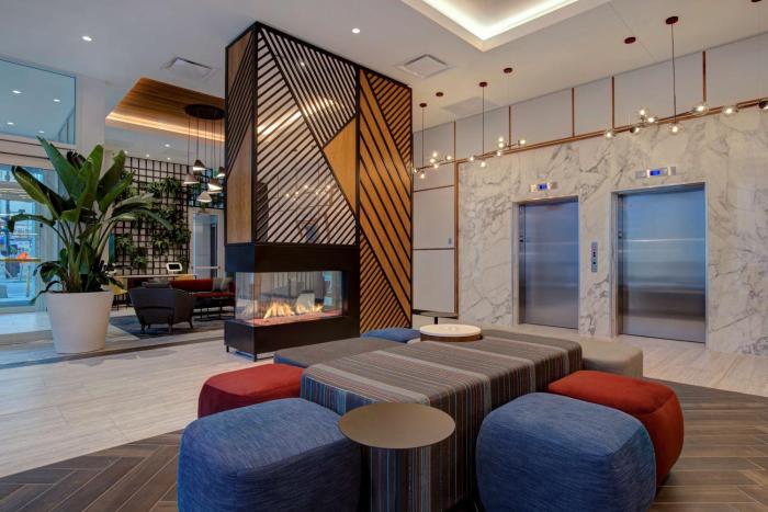 hampton inn by hilton montreal downtown