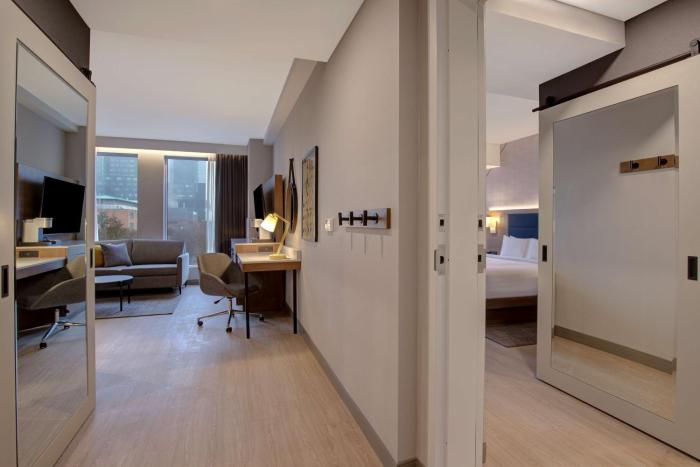 hampton inn by hilton montreal downtown