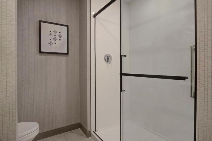 hampton inn by hilton montreal downtown