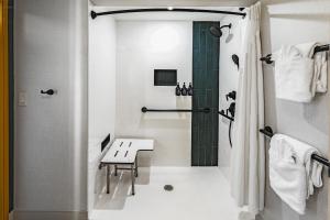 hotel indigo spring woodlands area an ihg hotel