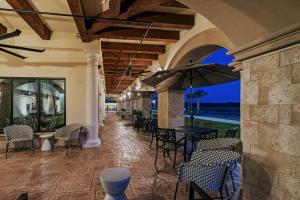 hotel indigo spring woodlands area an ihg hotel