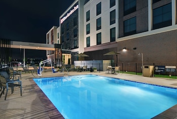 hilton garden inn madison huntsville airport