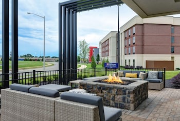 hilton garden inn madison huntsville airport