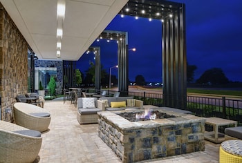 hilton garden inn madison huntsville airport