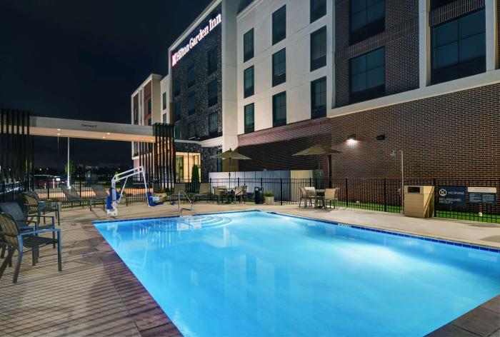 hilton garden inn madison huntsville airport