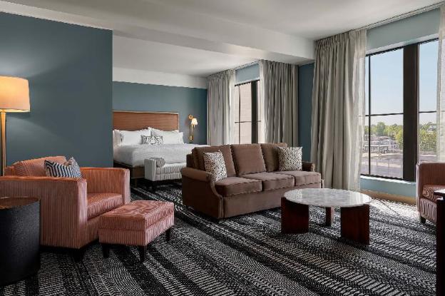 the memphian a tribute portfolio hotel