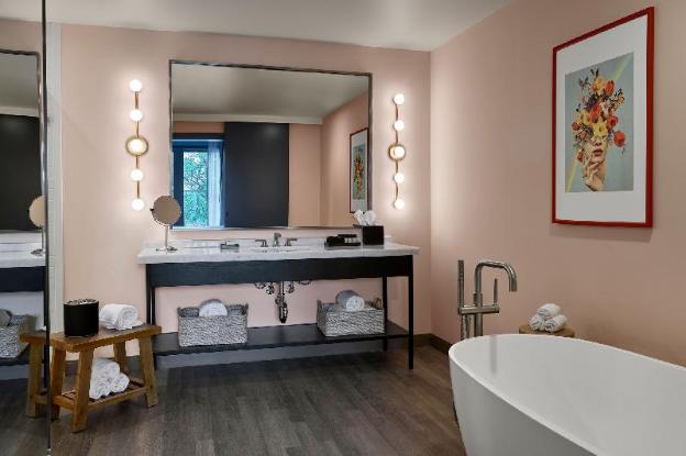 the memphian a tribute portfolio hotel