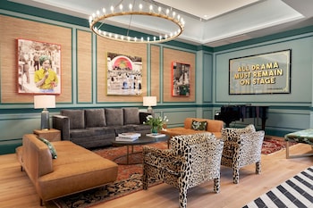 the memphian a tribute portfolio hotel