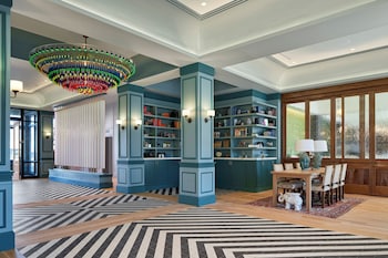 the memphian a tribute portfolio hotel
