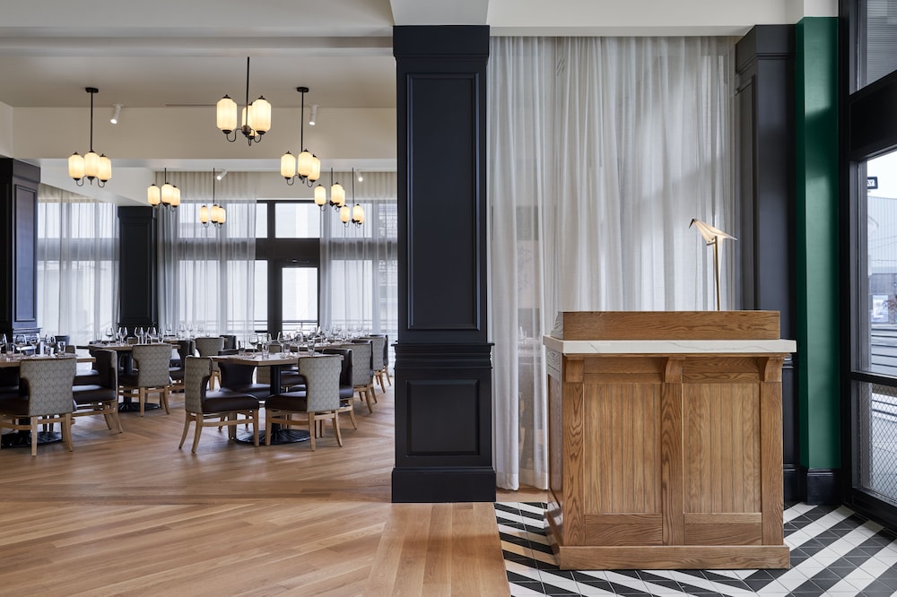 the memphian a tribute portfolio hotel