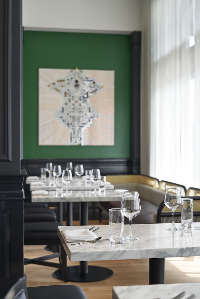 the memphian a tribute portfolio hotel