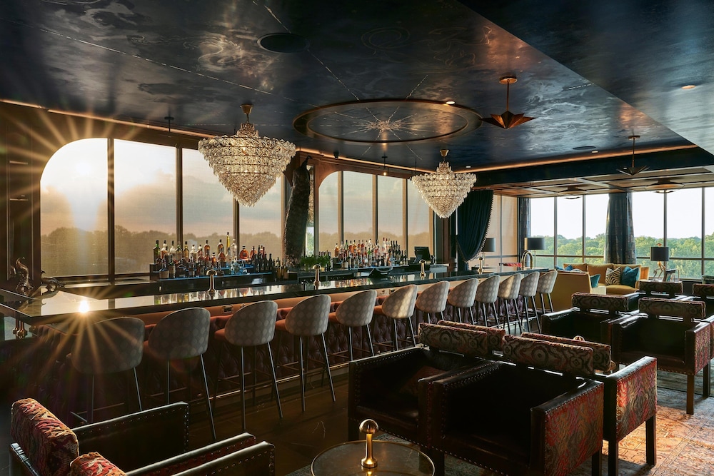 the memphian a tribute portfolio hotel