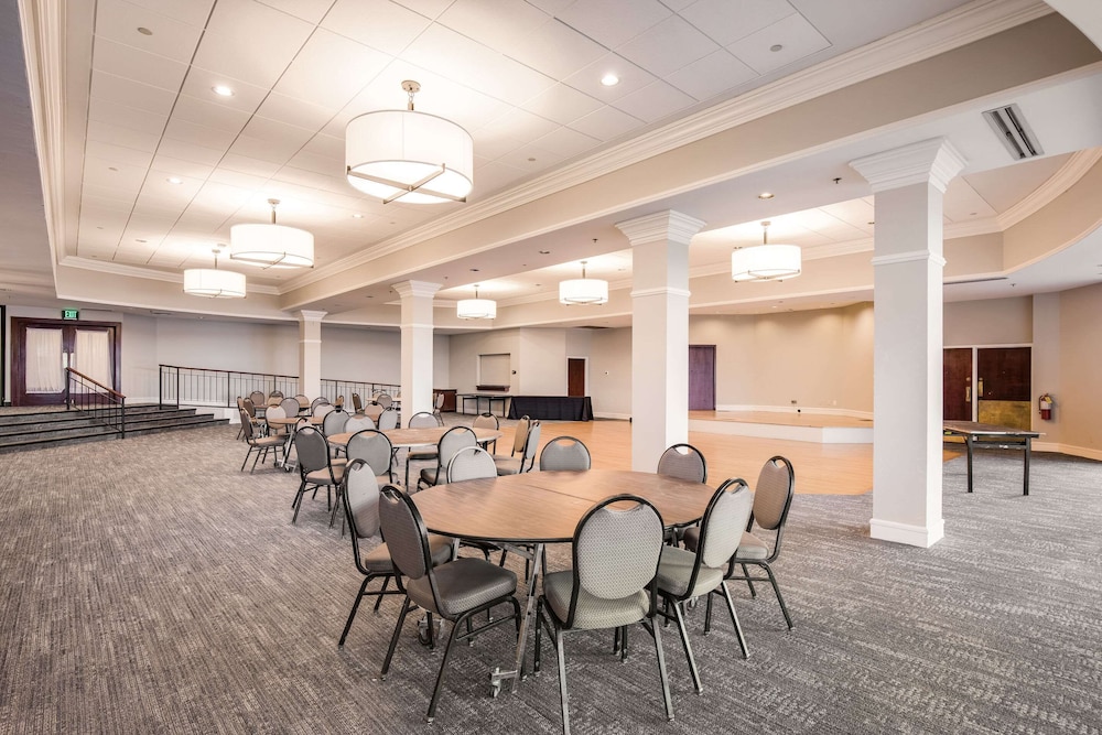 heidel house hotel and conference center ascend hotel collection