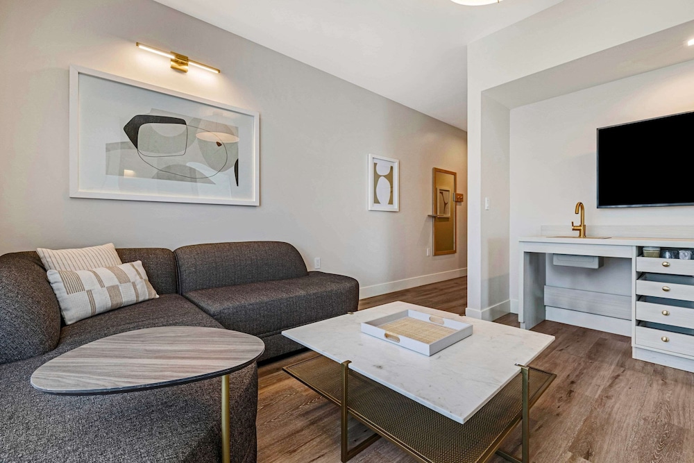 cambria hotel calabasas malibu