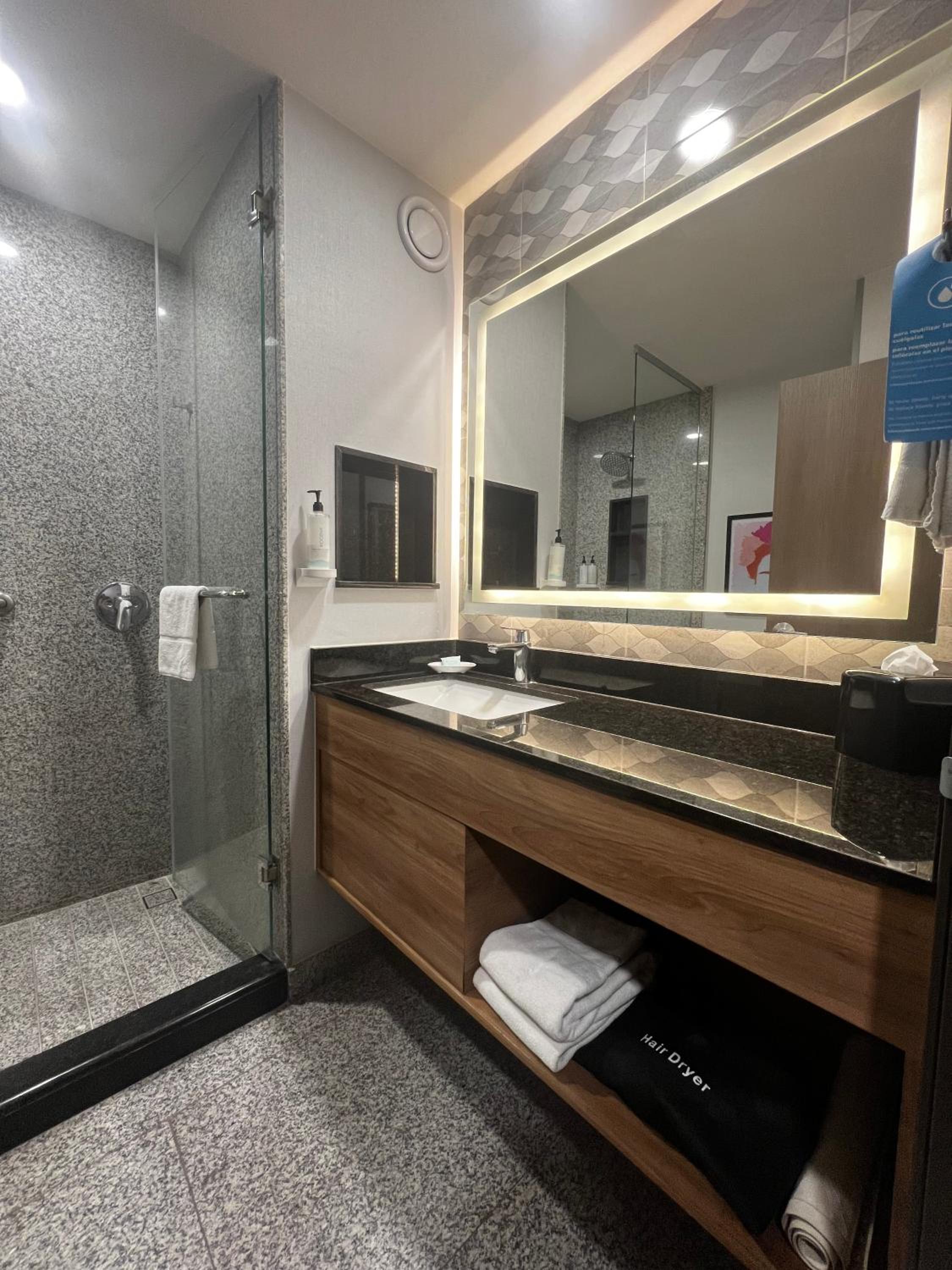 hampton by hilton aguascalientes downtown