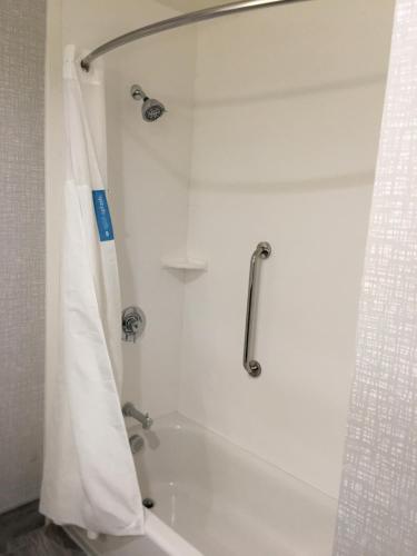 hampton inn old bridge