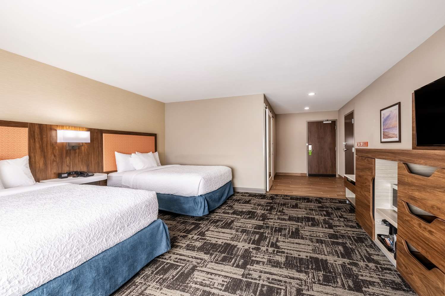 hampton inn and suites benton harbor
