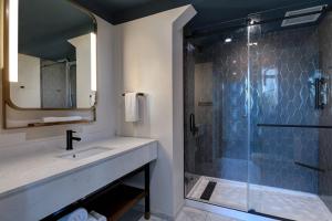 courtyard by marriott cincinnati downtown