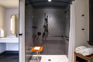 courtyard by marriott cincinnati downtown