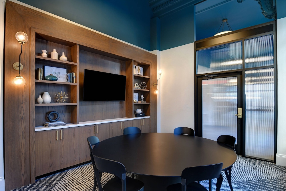 courtyard by marriott cincinnati downtown