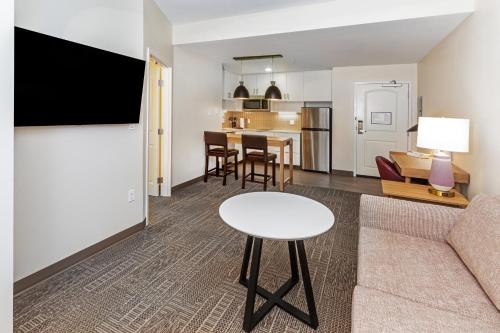 staybridge suites portland an ihg hotel