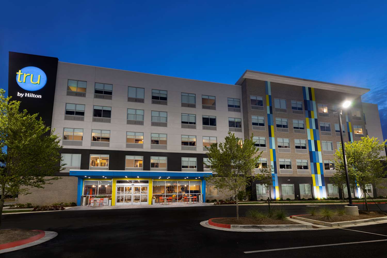 tru by hilton atlanta galleria ballpark