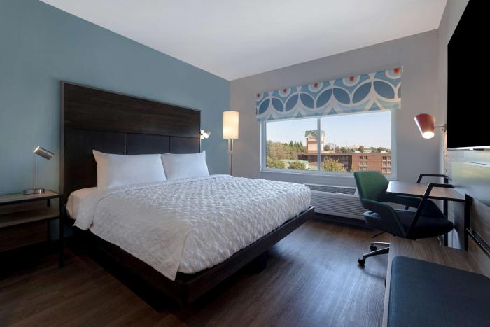 tru by hilton atlanta galleria ballpark