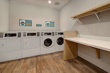 home2 suites downtown nashville metrocenter