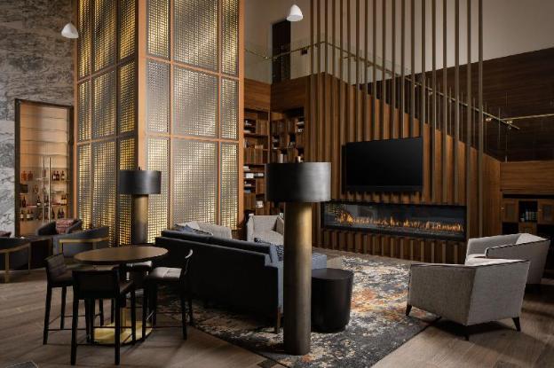 epicurean atlanta autograph collection