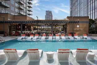 epicurean atlanta autograph collection