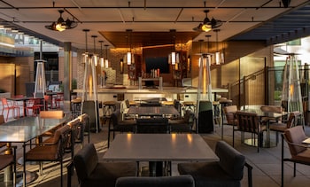 epicurean atlanta autograph collection