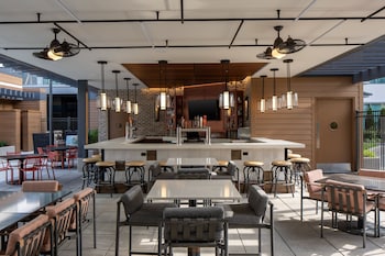 epicurean atlanta autograph collection