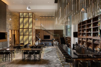 epicurean atlanta autograph collection